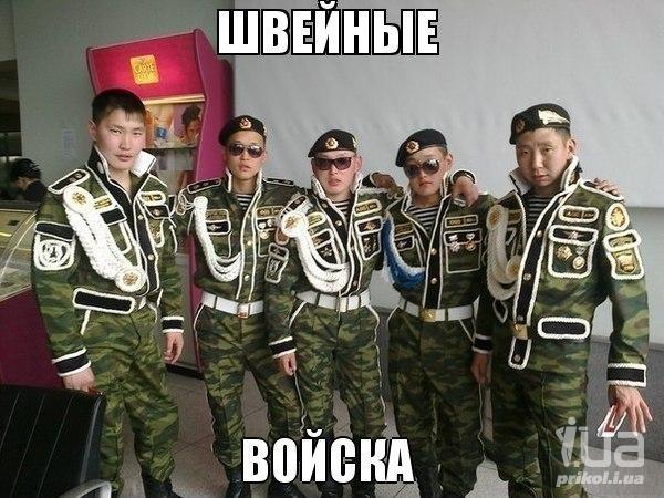 882700