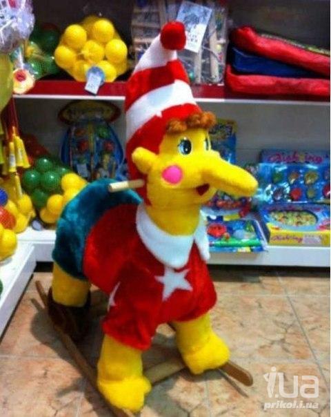 872533